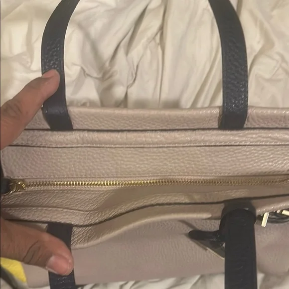 Kate Spade Yellow and tan Crossbody Bag with Structured Design - Picture 5 of 16